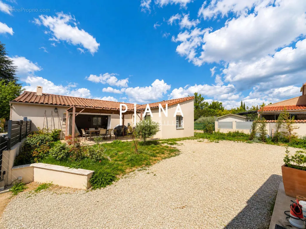 Aed - Eco-Friendly Villa with Pool in Saint-Zacharie