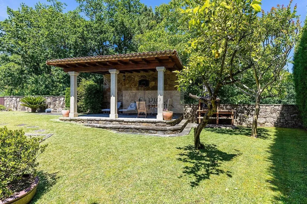 Jardin - Chalet with Pool and Terrace in Gondomar