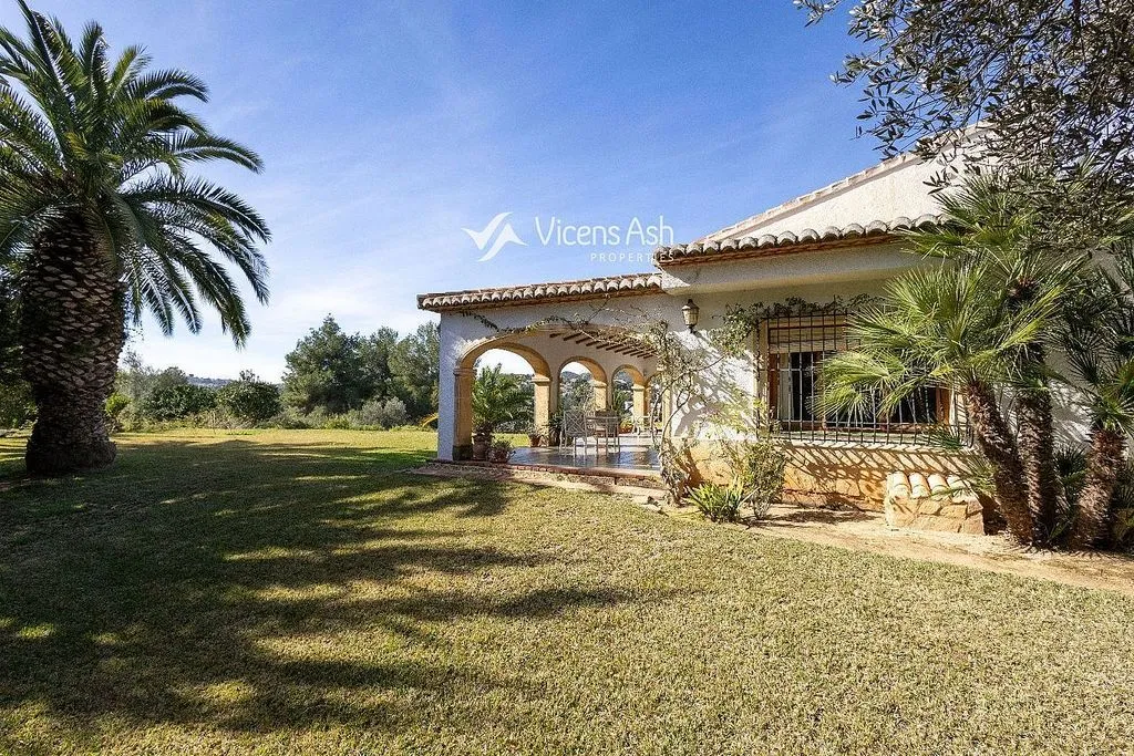 Garden - Villa with Pool and Terrace in Jávea