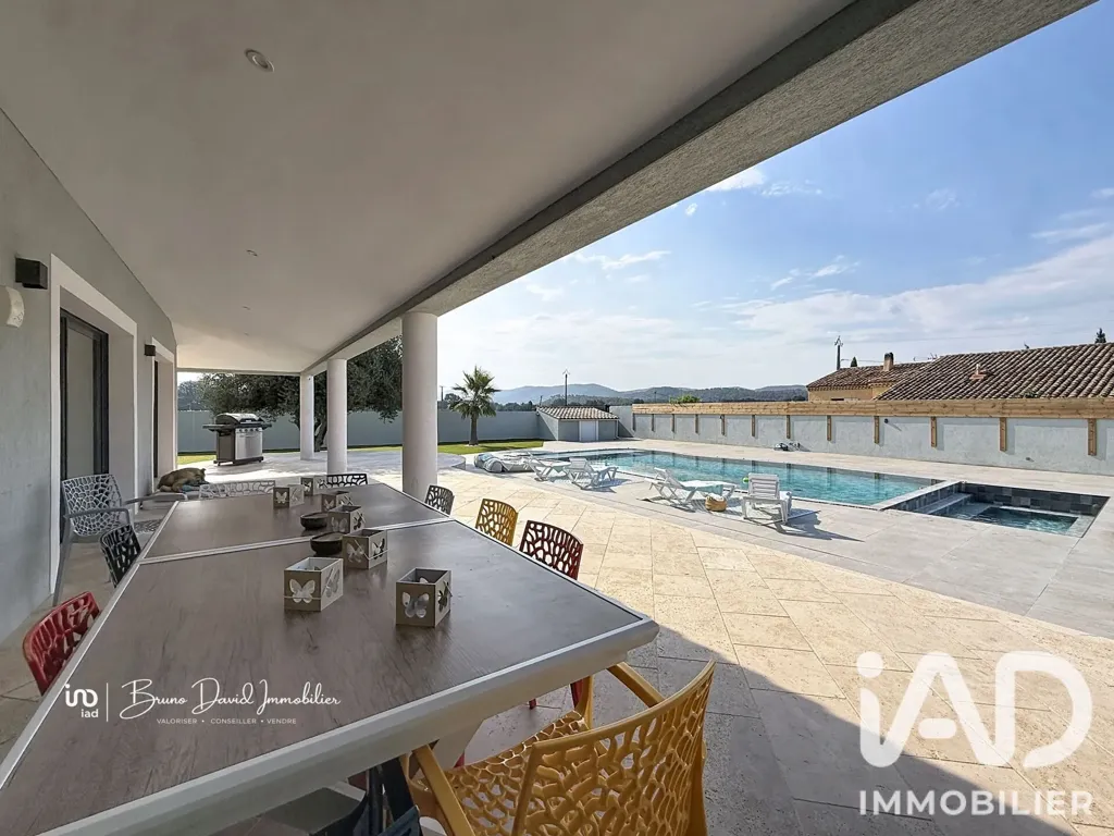 Piscina - Modern Villa with Mountain View near Hyères