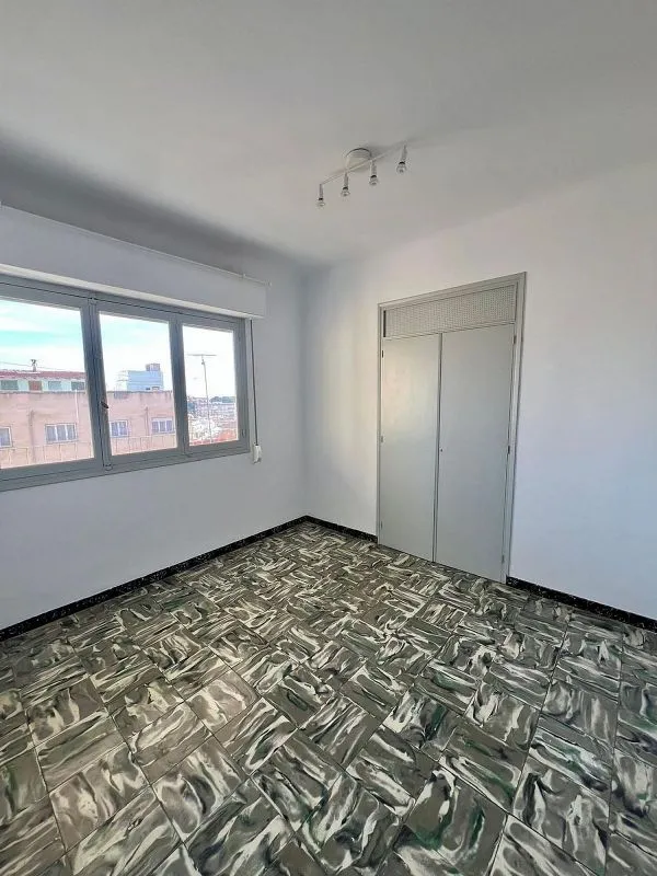 Pièces - Apartment with Balcony in Monóvar
