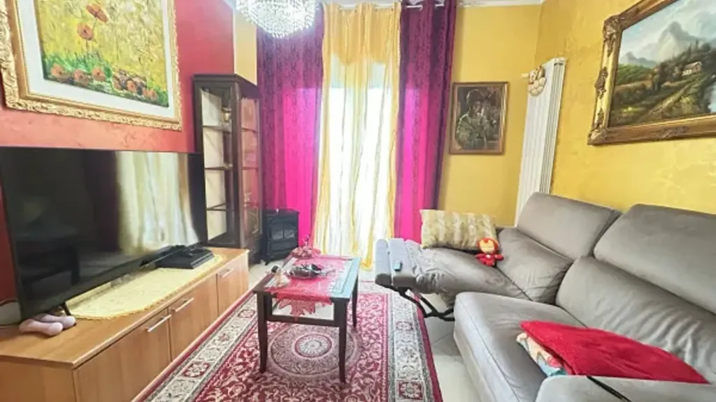 Elutuba - Modern Apartment with Balcony in Macchia Romana
