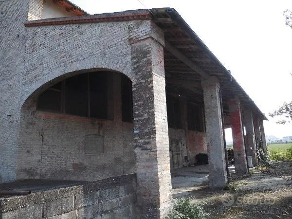 Extérieur - Agricultural Land with Barn in Baganzola