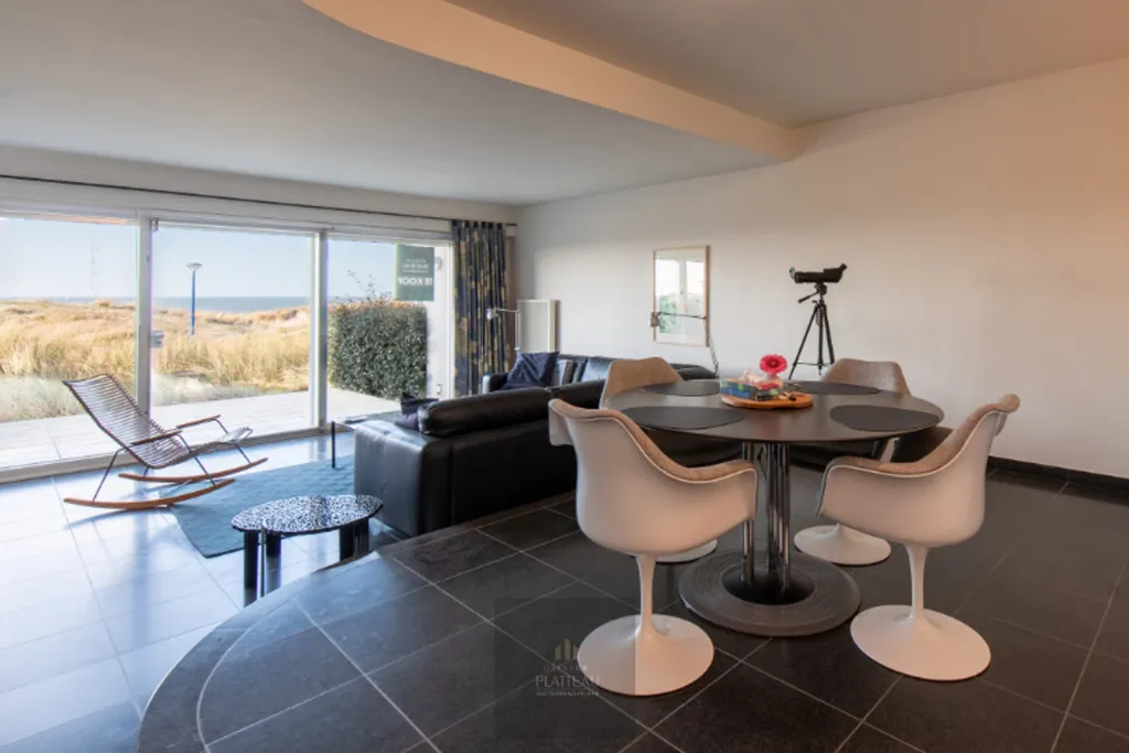 Söögituba - Walk-Through Flat with Beach View in Oostduinkerke