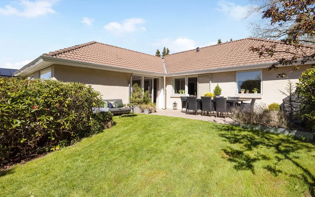 Giardino - Detached Villa with Garden in Birkerød