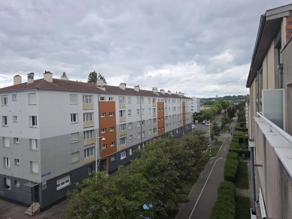 Balcone - Bright 3-Bed Apartment with Balcony in Nancy