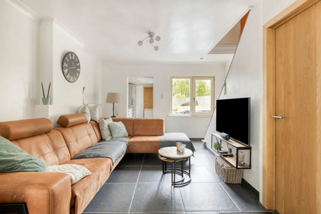 Elutuba - Family Home with Garden in Lede