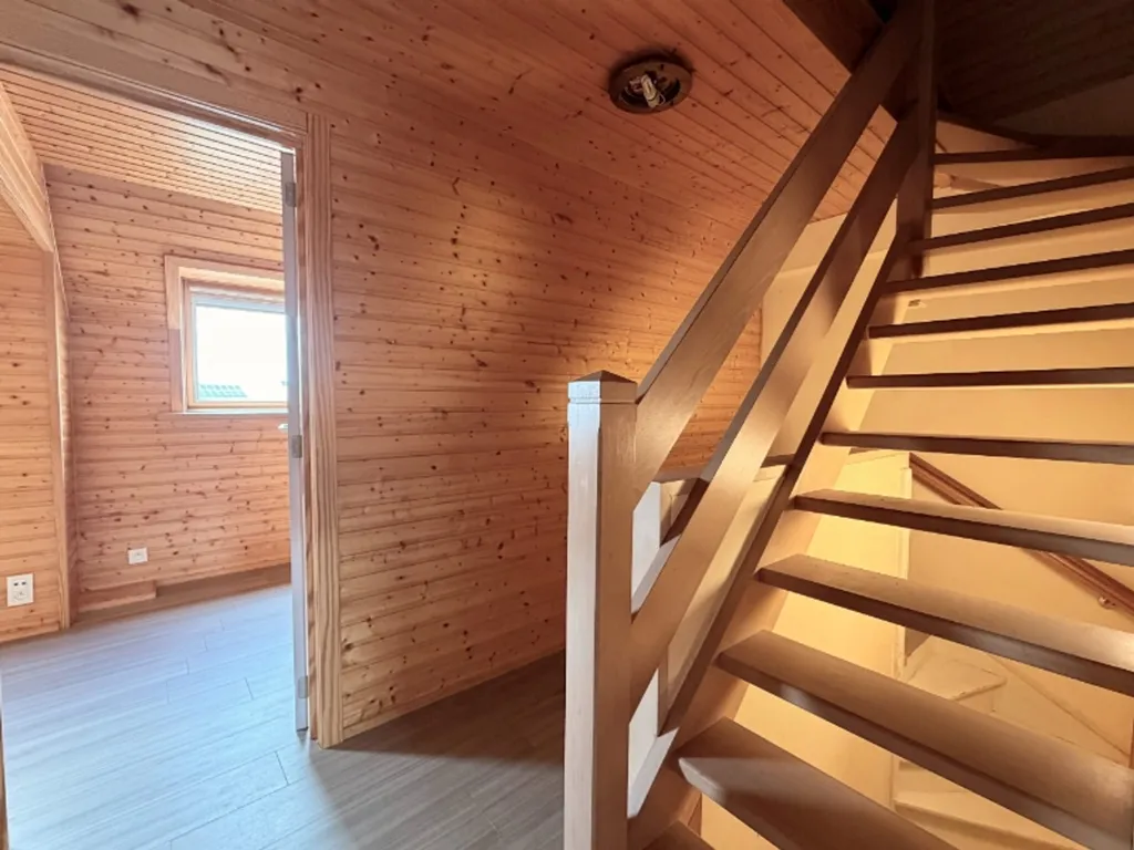Toad - House with Office Space in Stasegem