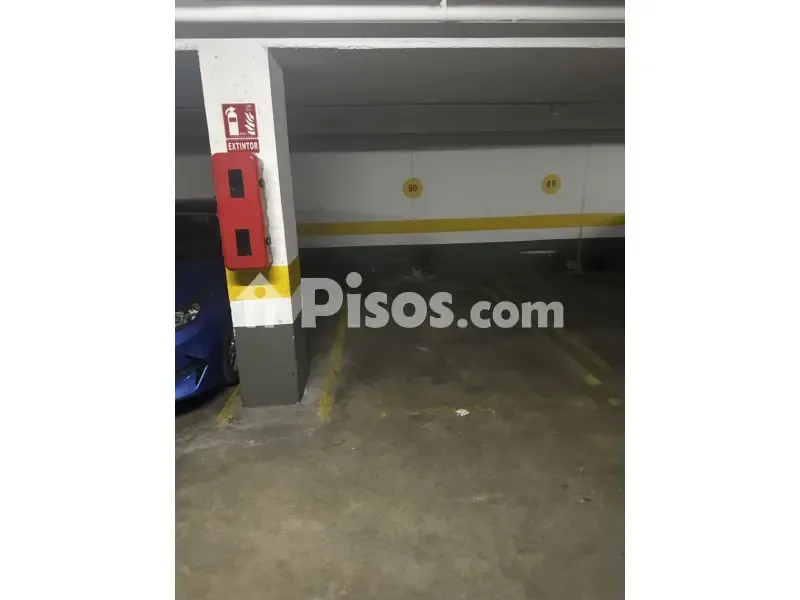 Garage - Apartment with Parking in Avenida de la Paz, Sevilla