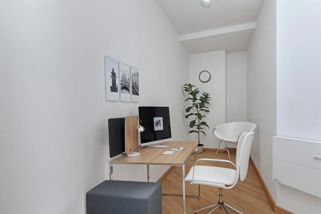 Bureau - Appartement Rénové au Dernier Étage à Les Lilas