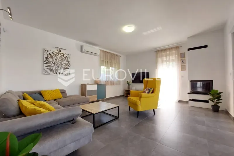 Elutuba - Modern House with Pool near Pula, Istria