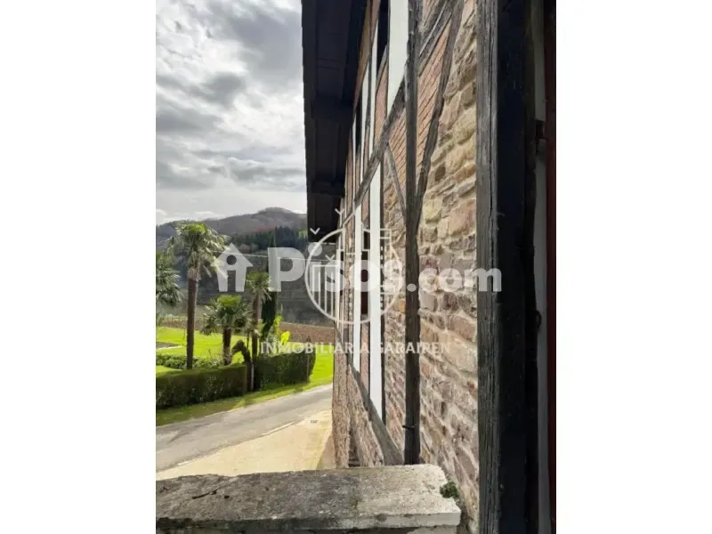 Välivaade - Traditional Basque Casona with Urbanisable Land in Eldua