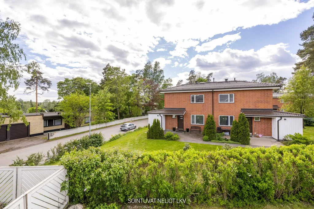 Exterior - Family Home with Sauna in Konala