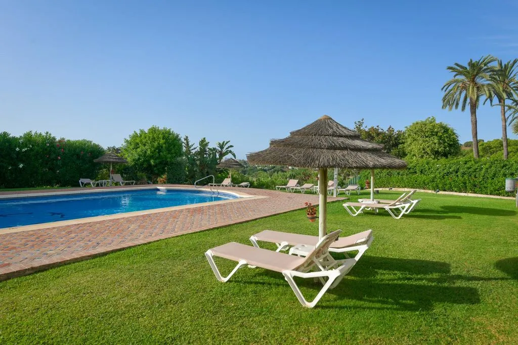 Bassein - Penthouse with Golf Course Views in Marbella