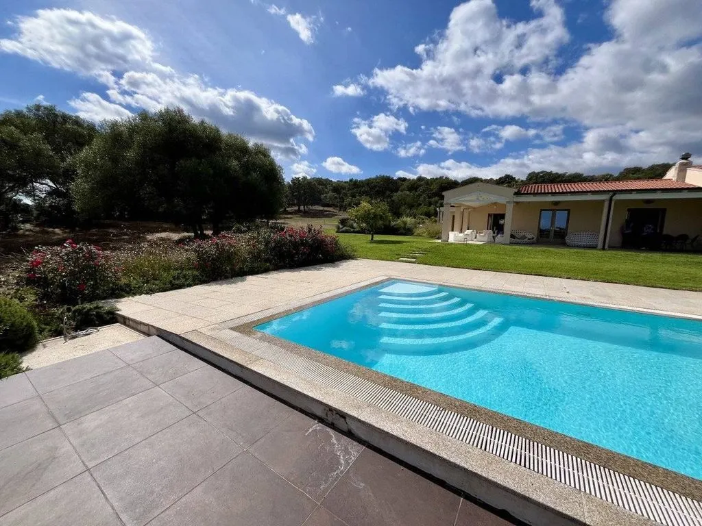 Bassein - Contemporary Villa with Pool in Telti, Sardinia