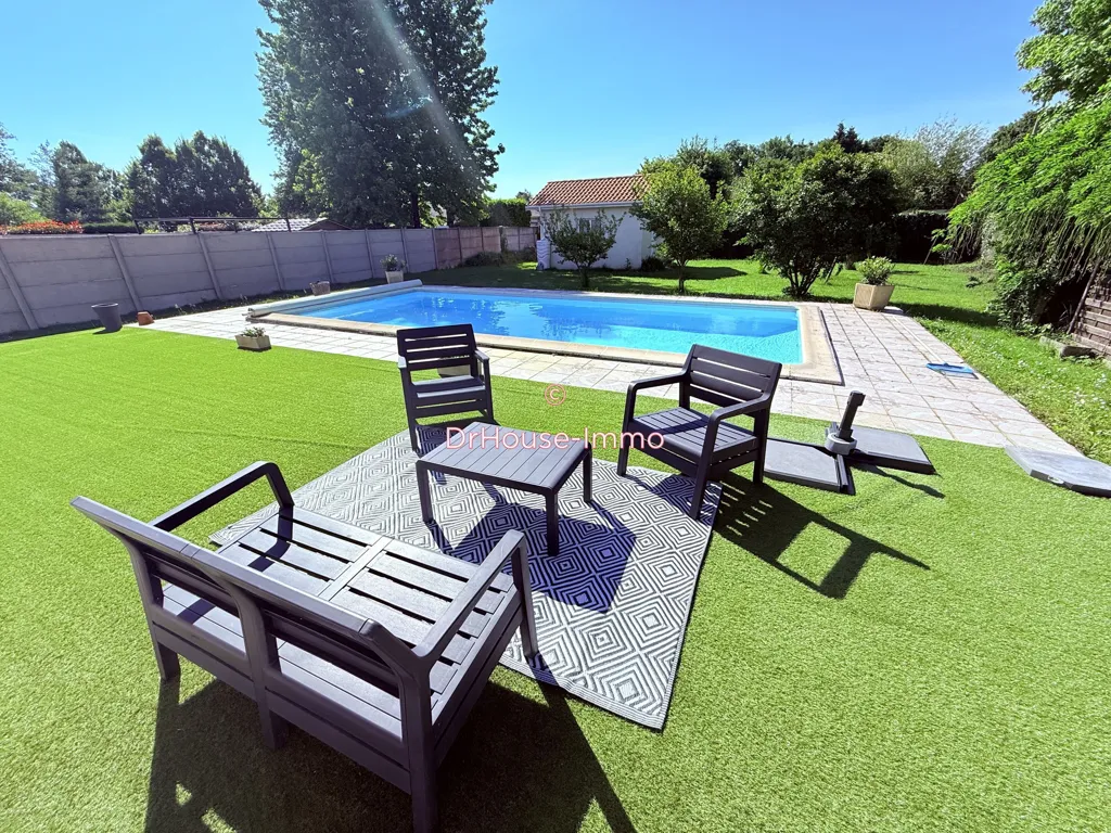 Bassein - Villa with Pool in Saint-Jean-d'Illac