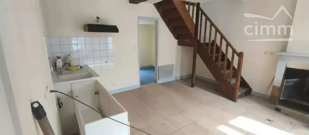 Cuisine - Maison avec Terrasse dans un Environnement Calme à Épuisay