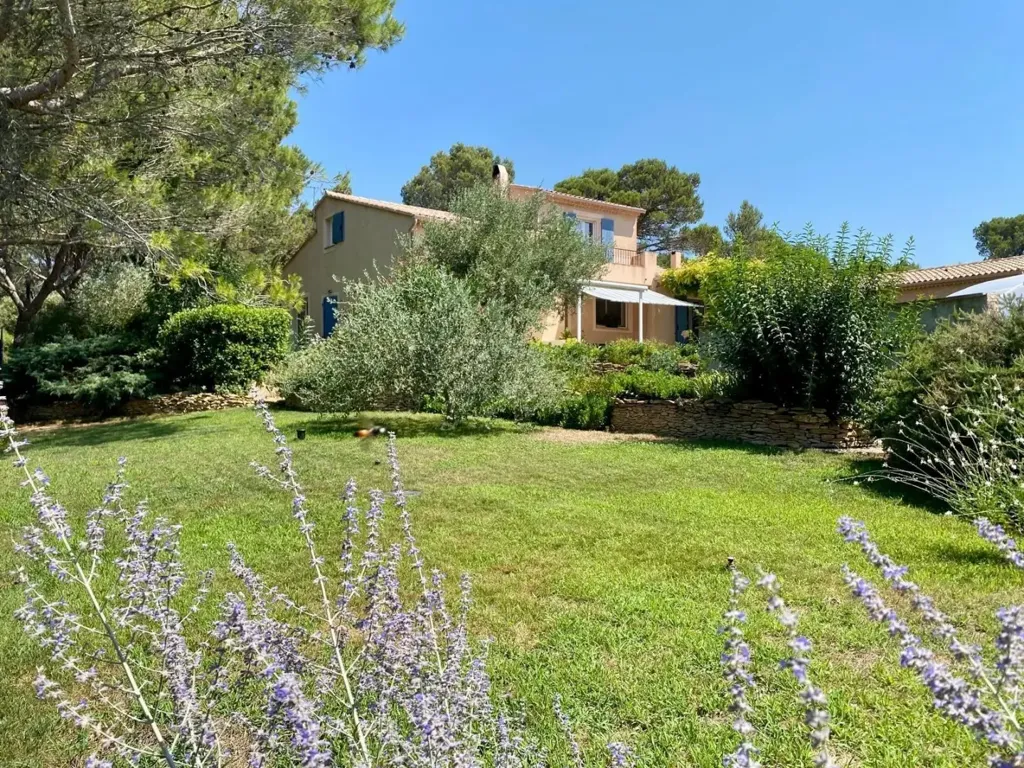 Aed - Villa with Pool in Uchaux
