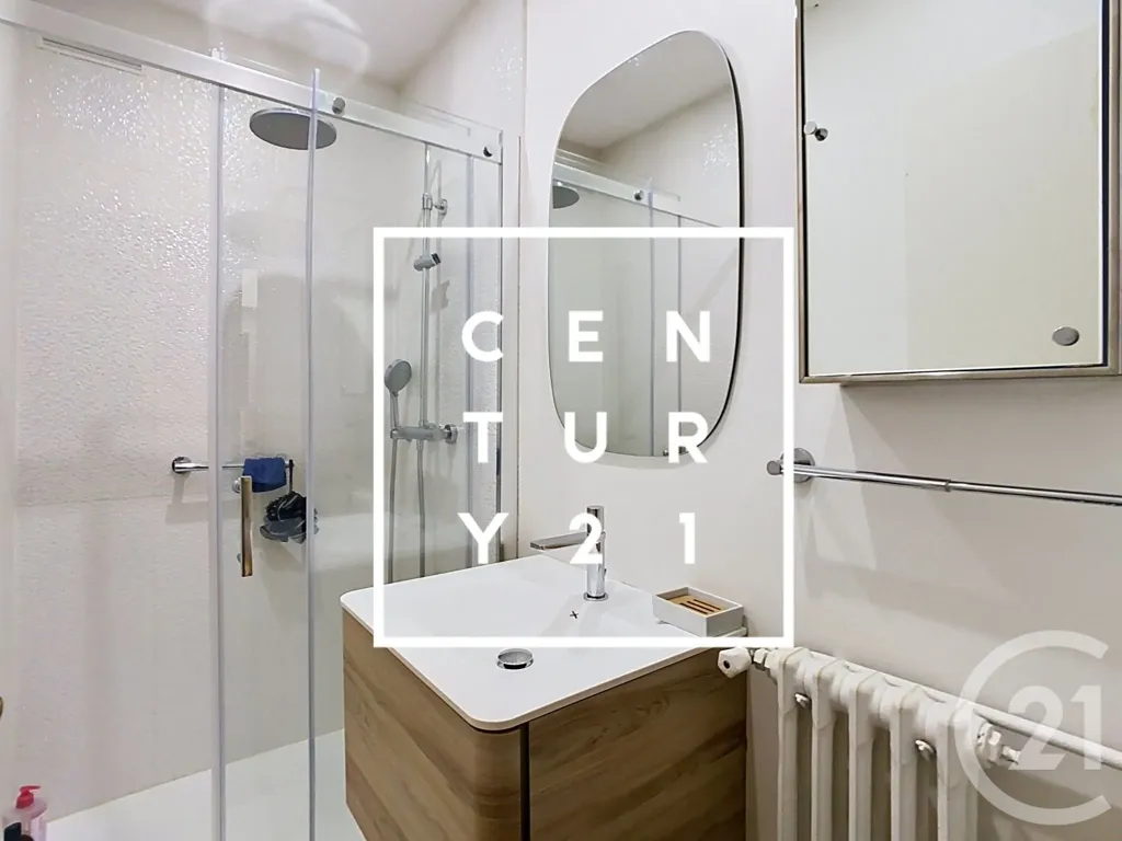 Bagni - 6-Piece Apartment with Balcony in Meudon Centre