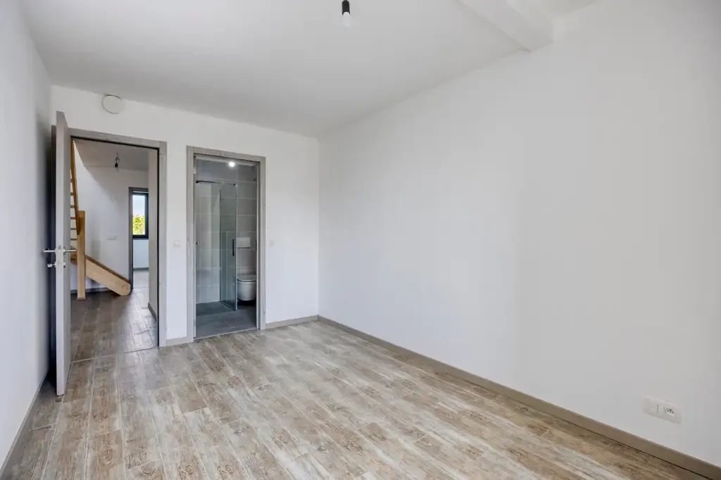 Pièces - Nouveau Triplex avec Terrasse et Jardin à Wemmel