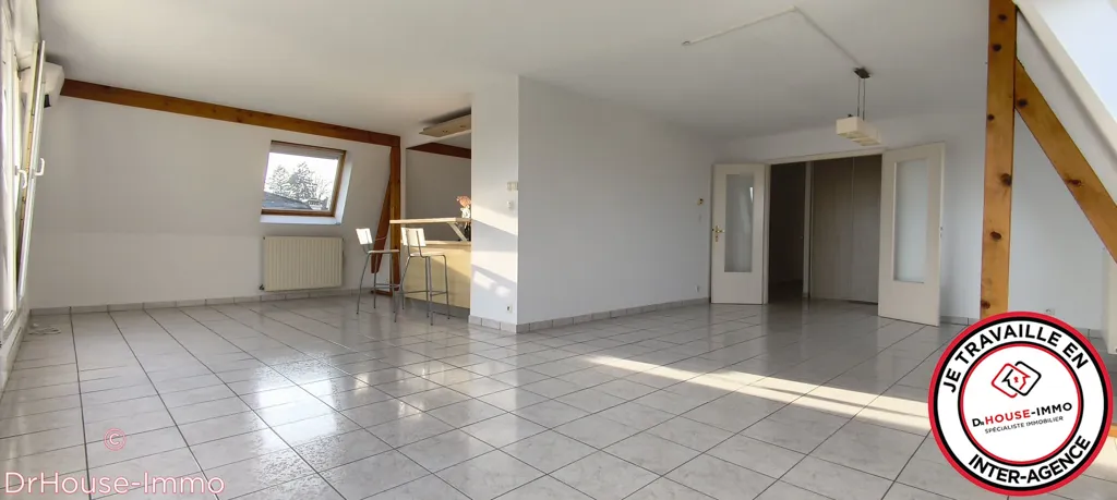 Séjour - Attique Rénové avec Terrasse à Mulhouse