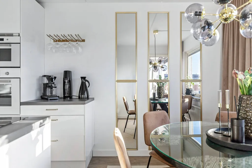 Salle à manger - Renovated Apartment with West-Facing Balcony in Göteborg
