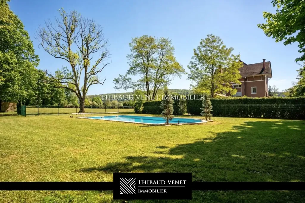 Aed - Maison de Maître with Garden in Bugey