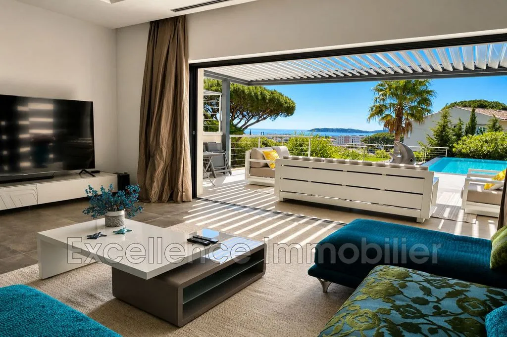 Séjour - Villa Luxueuse avec Vue Mer à Sainte-Maxime