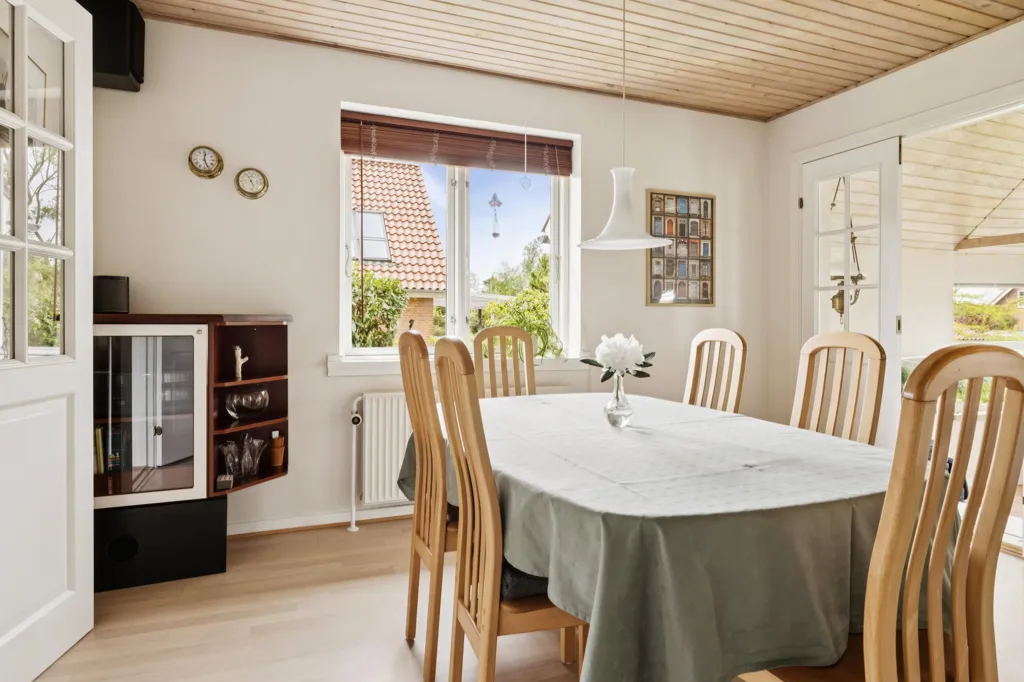 Dining Room - Rustic Villa with Garden in Viborg