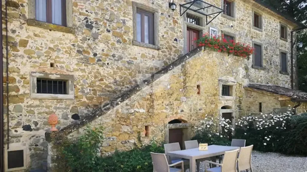 Giardino - Historic Hamlet with Pool in Anghiari