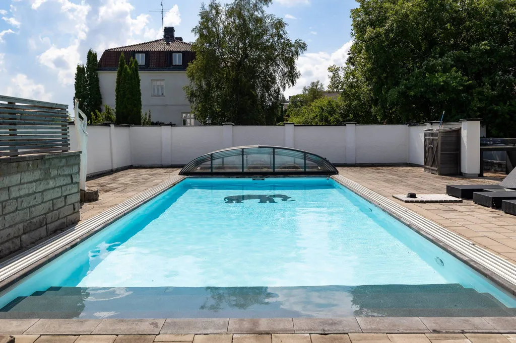 Maison 10 pièces à Kumla kommun