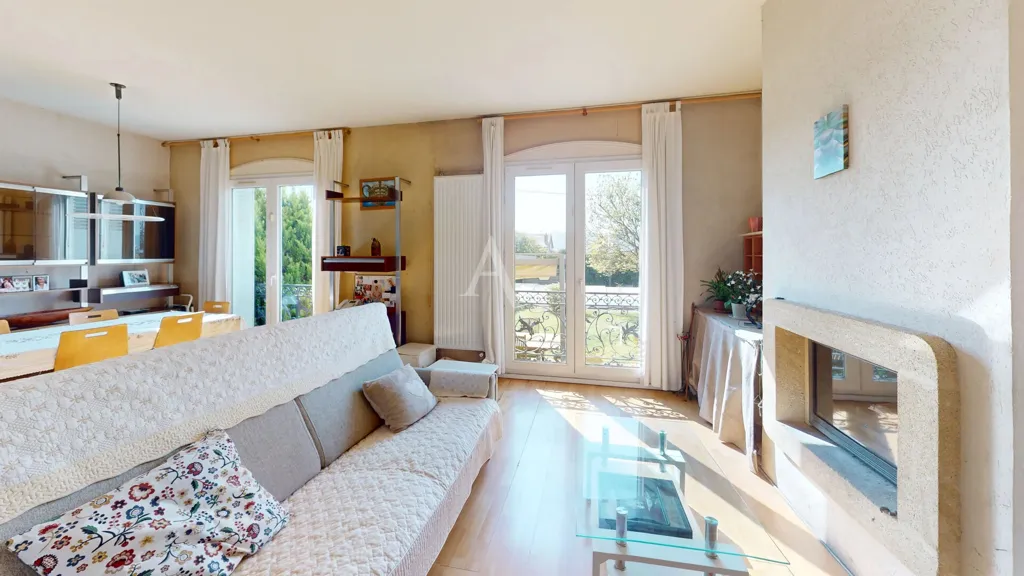 Living Room - Meulière House with Pool in Palaiseau