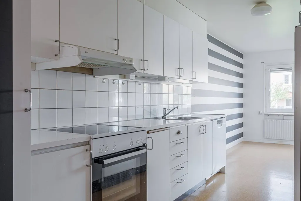 Cuisine - Bright 2-Bedroom Flat with Balcony in Tidaholm