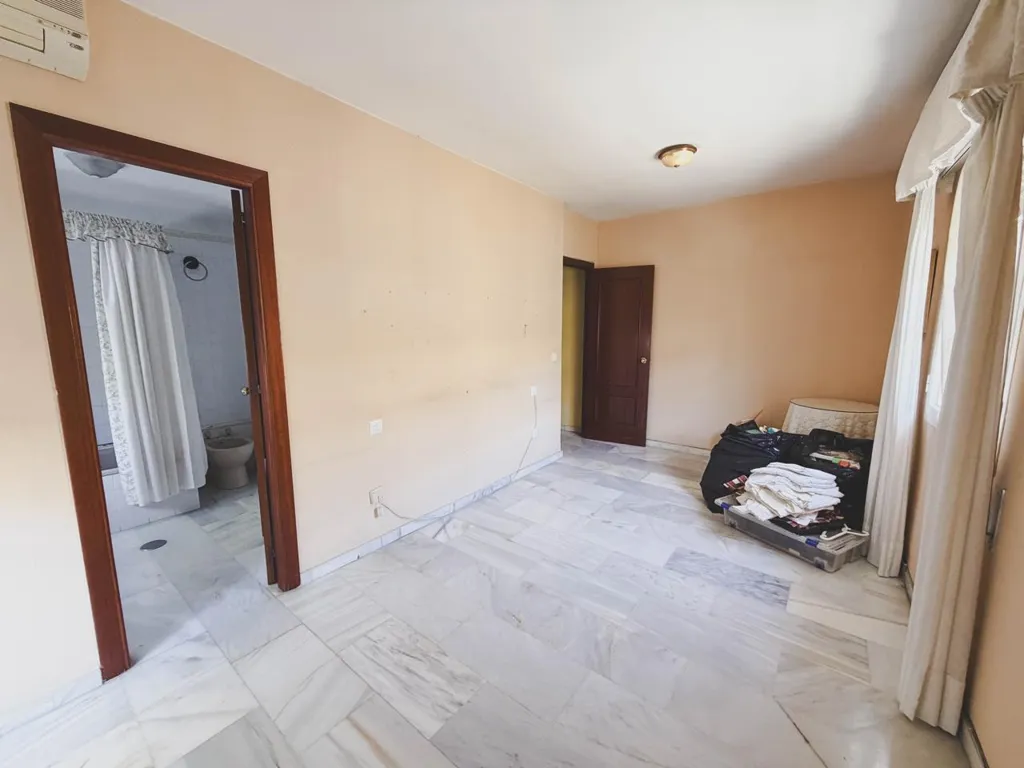 Rooms - Corner Chalet with Terrace in San José - Varela
