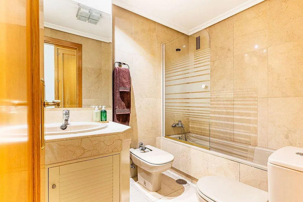 Salles de bain - Penthouse with Pool in Prado de Somosaguas