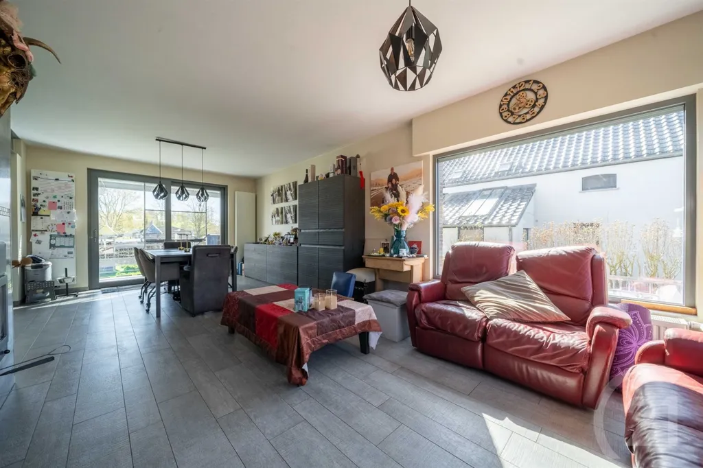 Séjour - Maison avec vue sur champs à Betekom