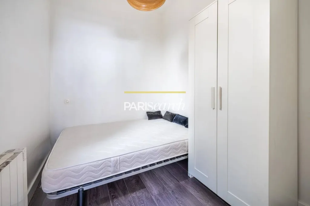 Bedrooms - Charming 2-Piece in 6th Arrondissement, Paris