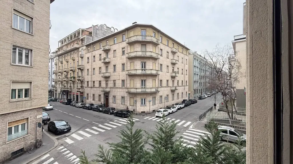 Balcony - Liberty Style Apartment with Bow Window in Turin
