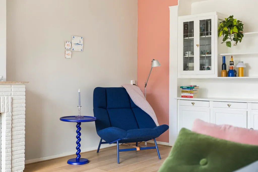 Séjour - 1940s Apartment with South-Facing Balcony in Blijdorp