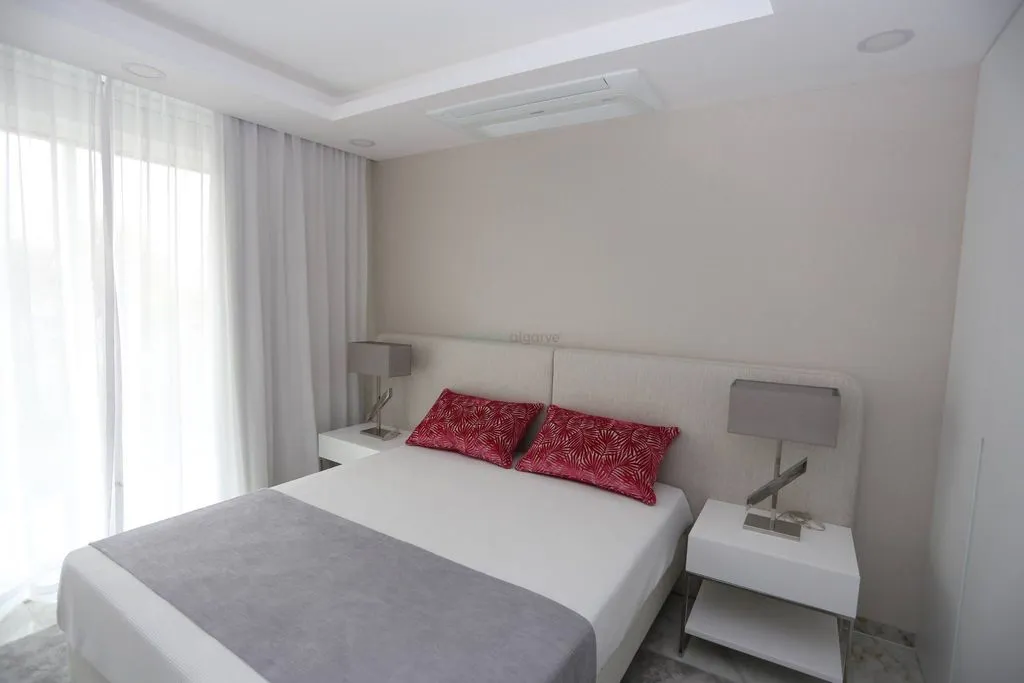 Magamistoad - Luxury Flat with Communal Pool in Lagos