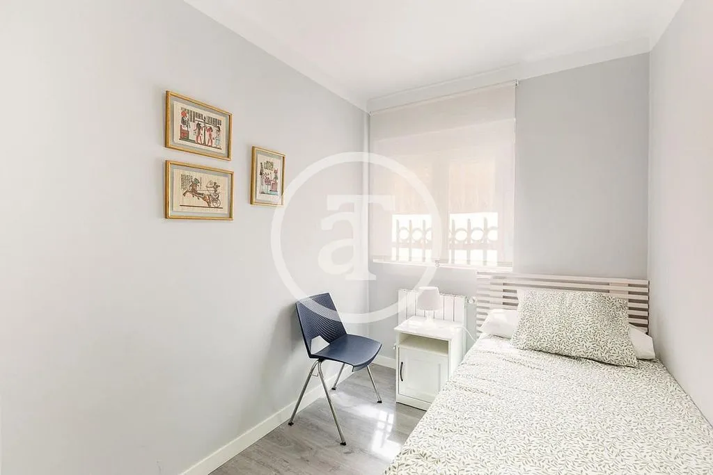 Magamistoad - Furnished Flat with Balcony in Aluche, Madrid