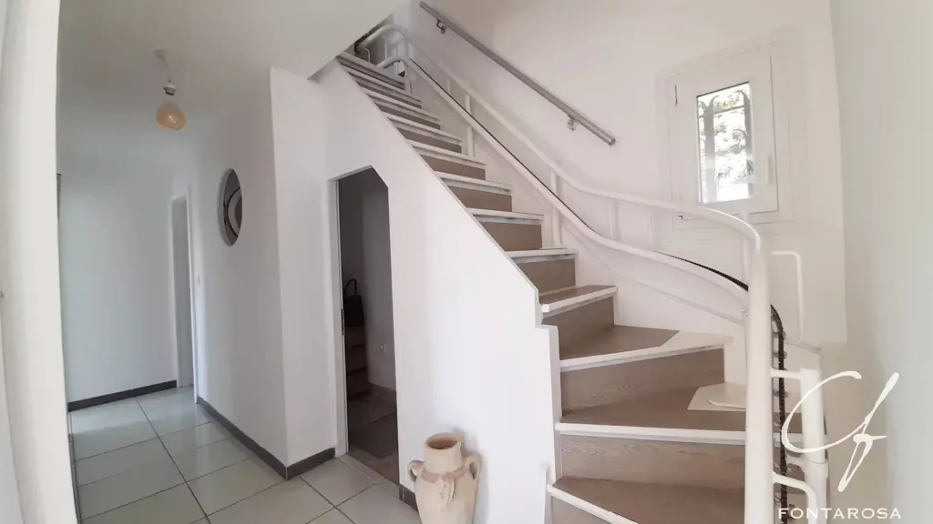 Rooms - Renovated Villa with Garden in Sainte-Maxime