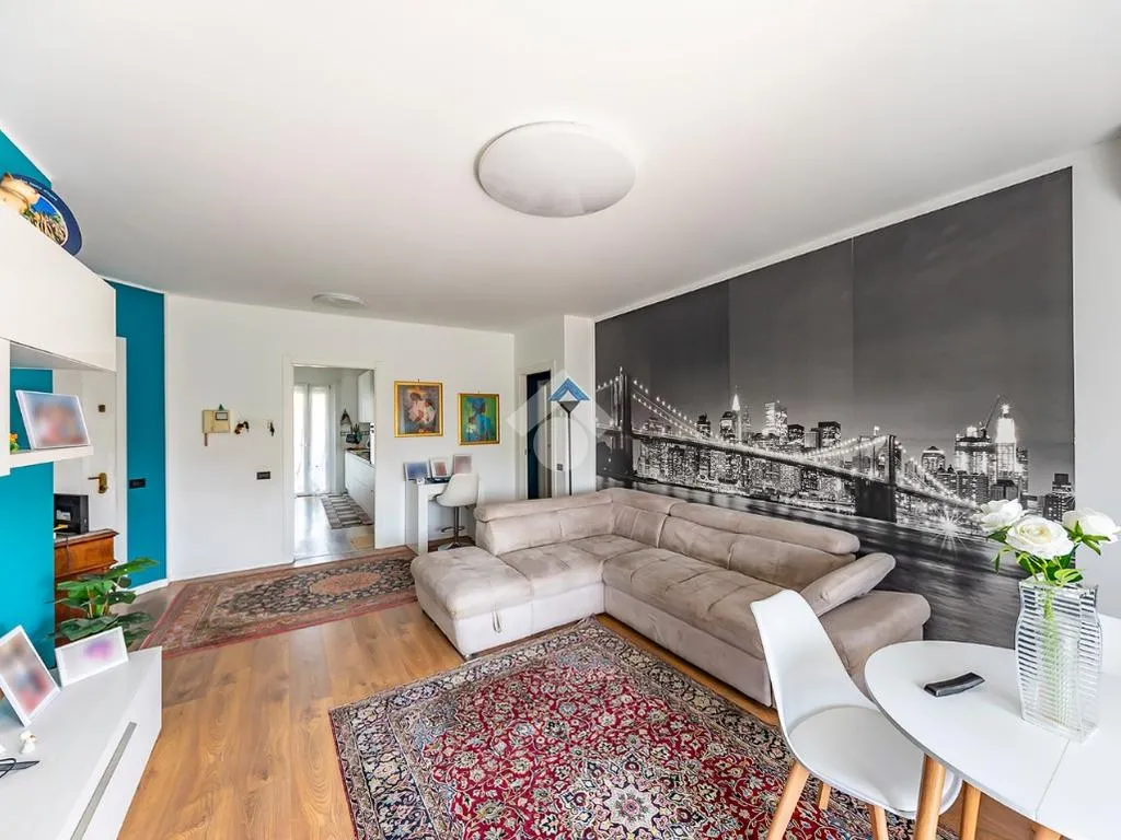 Soggiorno - Fully Rented 3-Bedroom in Lainate Centre
