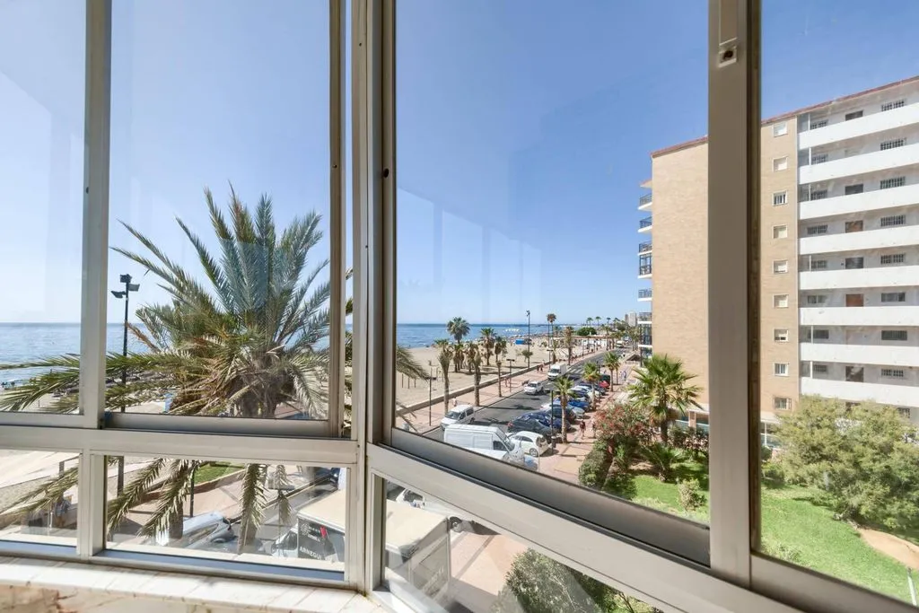 Rõdu - Beachfront Flat with Sea View in Fuengirola