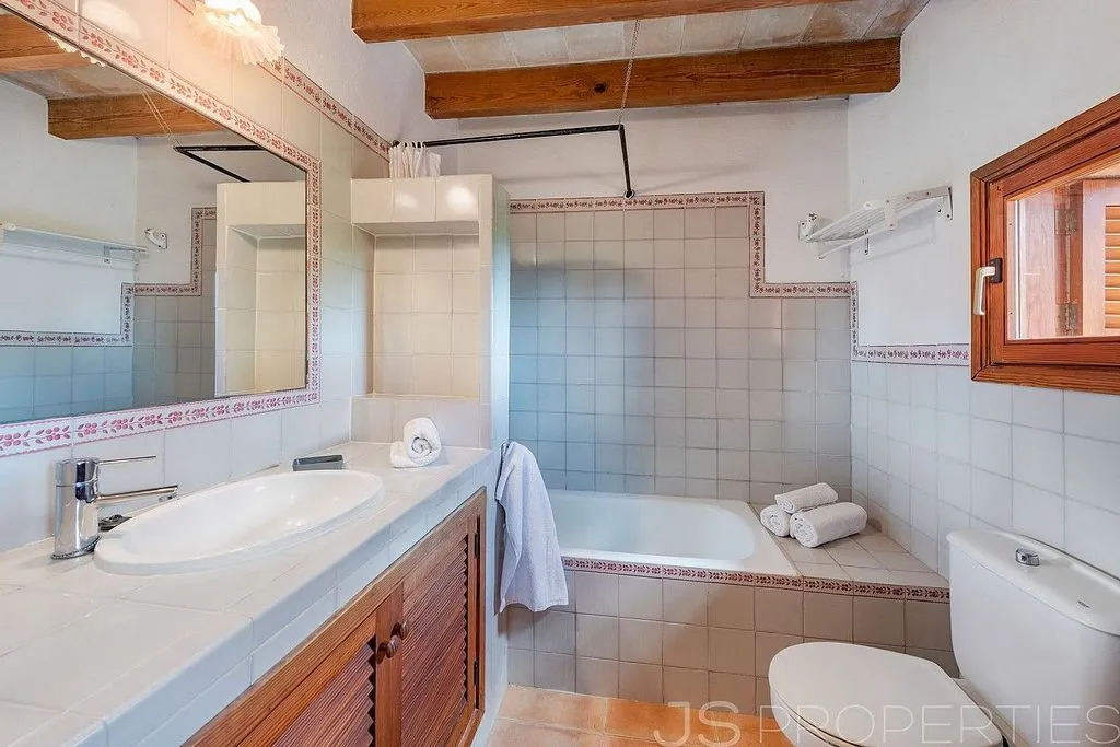 Salles de bain - Mallorcan Villa with Pool in Pollença