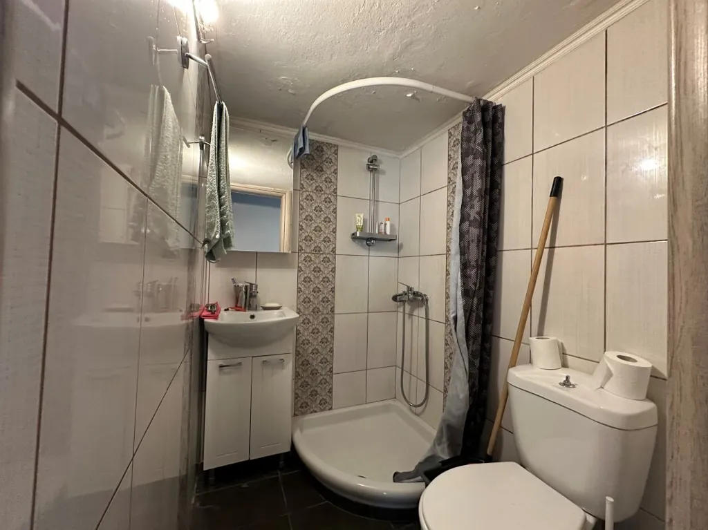 Bathrooms - Renovated Flat with Elevator in Thessaloniki