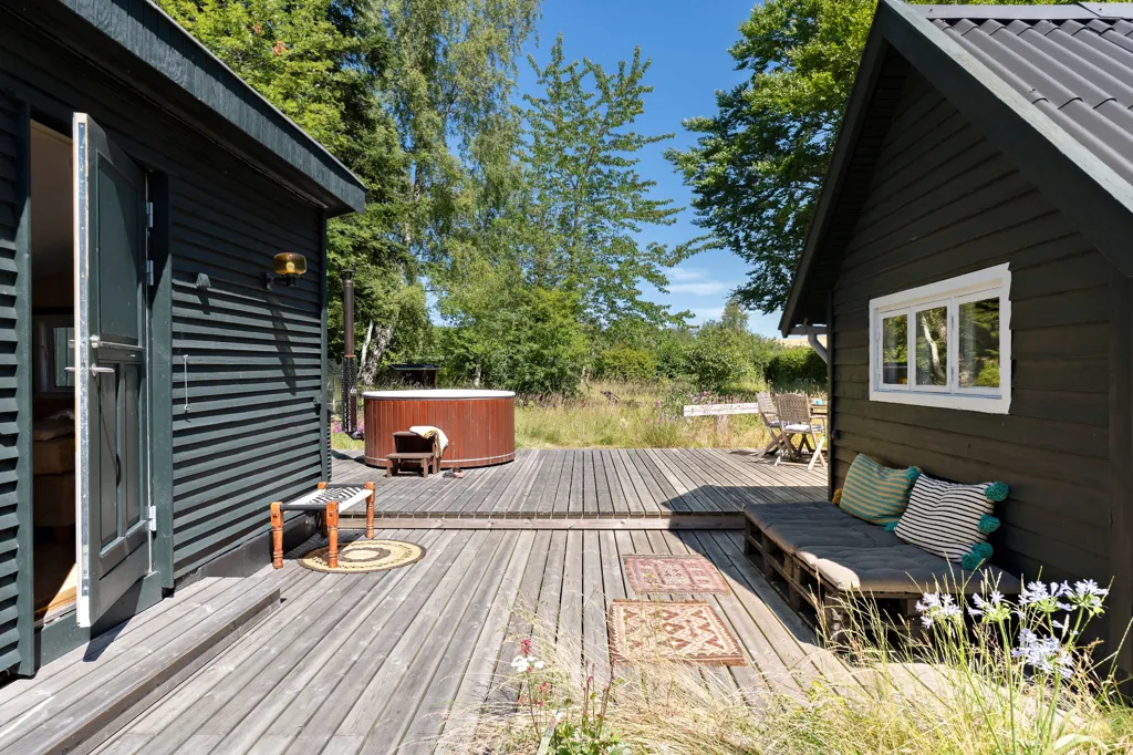 Terrass - 1973 Summerhouse with Canal View in Grevinge