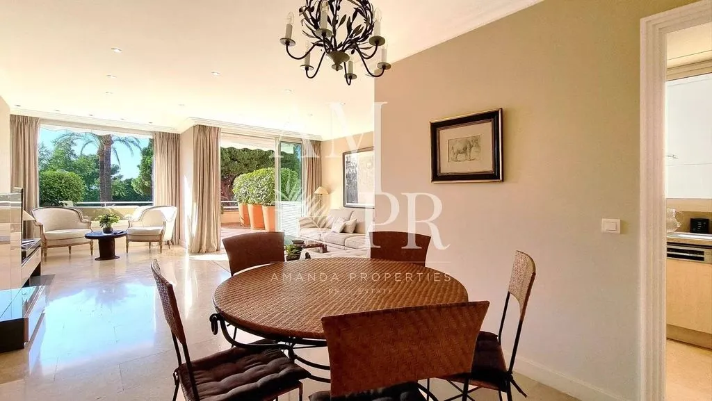 Söögituba - Luxury Flat with Sea View in Cannes