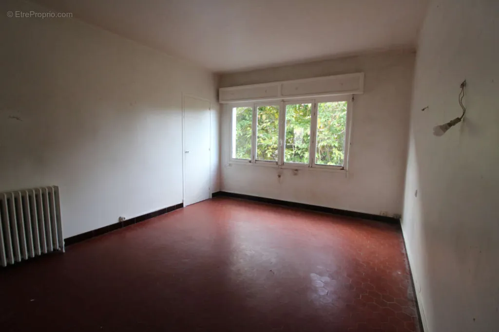 Toad - Traditional Villa with Garden in Limoux Centre