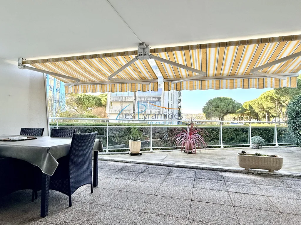 Terrasse - Appartement avec Terrasse et Garage à La Grande Motte